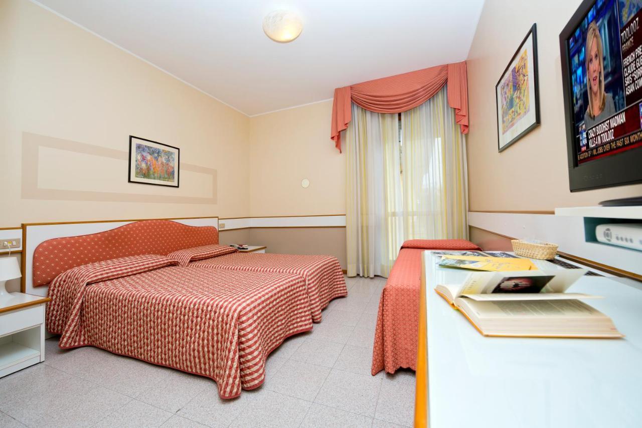 Hotel Faro Montichiari Luaran gambar